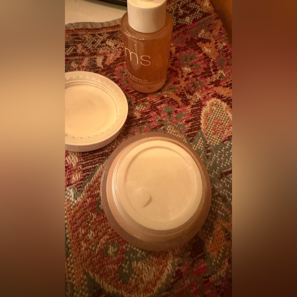 Only tried once RMS skincare beauty set! - Picture 4 of 5